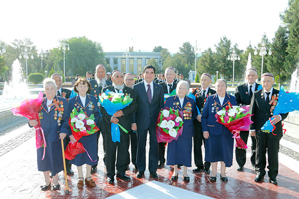Фото Туркменистан Золотой Век