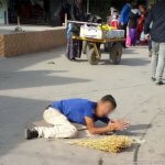 2018_11_07_nishiy_poor_beggar_65416531