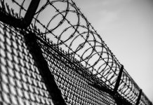 В Карачеве студент из Туркменистана получил 10,5 лет за нападение на полицейских и наркотики