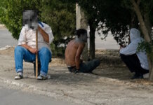 Пенсионеры вынуждены просить милостыню в Туркменбаши